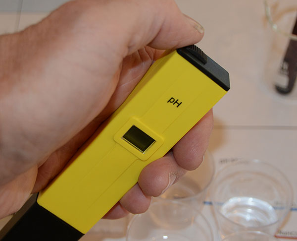 pH meter turn on