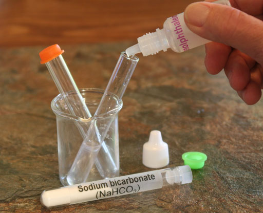 Adding phenolphthalein to sodium bicarbonate solution
