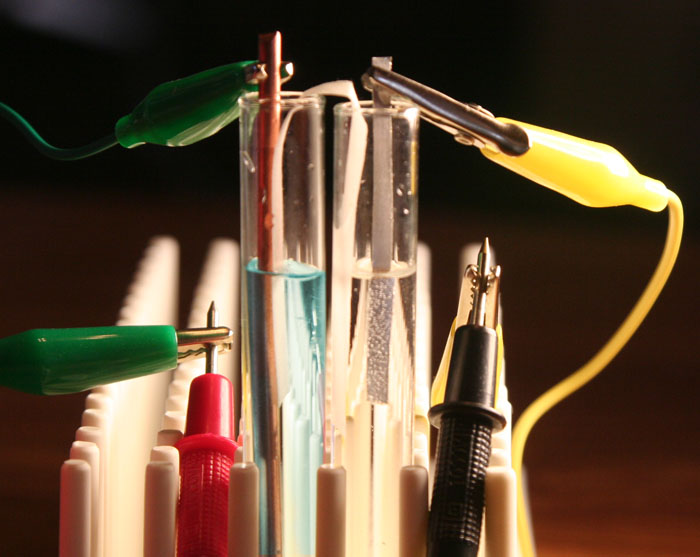 wiring for copper magnesium battery